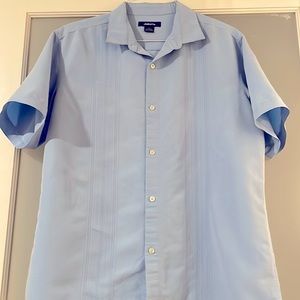 Men’s Claiborne L guayabera style short sleeve shirt